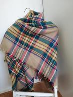 nieuw square shawl with check pattern. 145×145cm, Maat 46/48 (XL) of groter, Nieuw, Ophalen of Verzenden, Onbekend