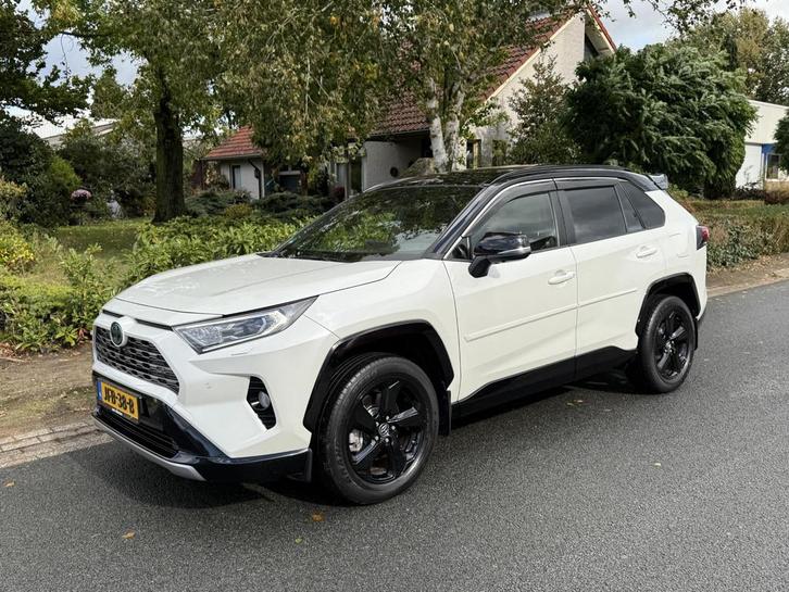 Toyota RAV4 2.5 Hybrid AWD 222PK Bi-Tone•Pano•Trekhaak, Auto's, Toyota, Bedrijf, Te koop, Rav4, 4x4, ABS, Achteruitrijcamera, Adaptive Cruise Control
