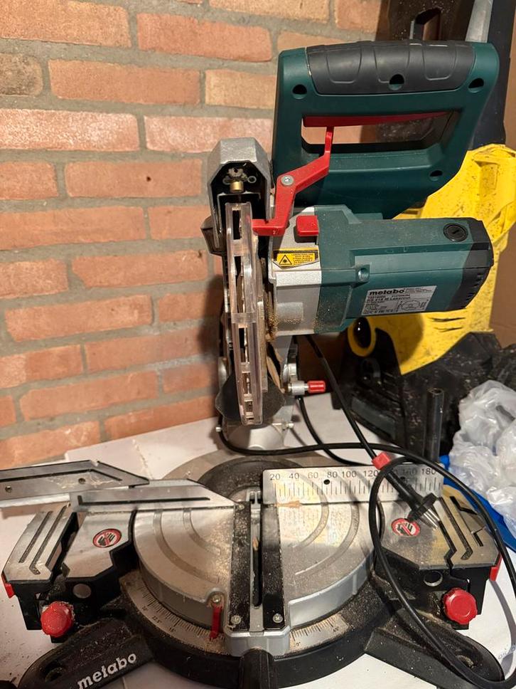 Metabo Afkortzaag - Gebruikt, Doe-het-zelf en Verbouw, Gereedschap | Zaagmachines, Gebruikt, Afkortzaag, 600 tot 1200 watt, 70 mm of meer