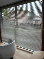 2 Houten jaloezieen, Huis en Inrichting, Stoffering | Gordijnen en Lamellen, Ophalen, 100 tot 150 cm, 200 cm of meer, Beige