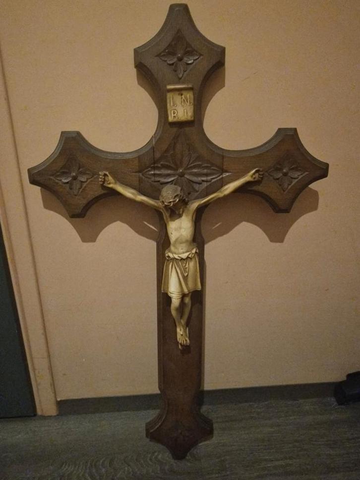 Houten Kruisbeeld met Christusfiguur, Antiek en Kunst, Antiek | Religie, Ophalen of Verzenden