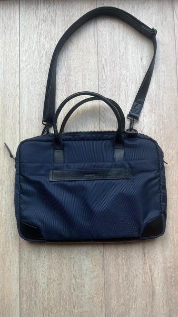 Laptoptas Royal Republiq beschikbaar voor biedingen