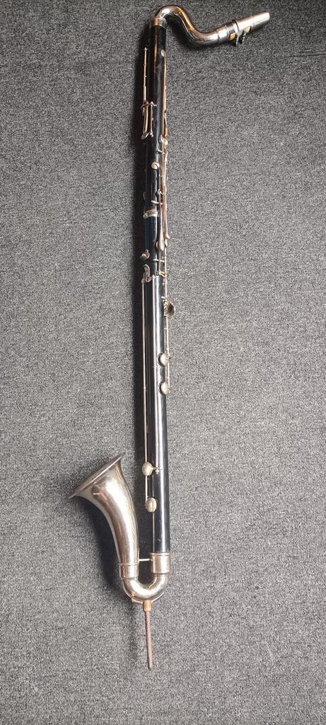 Zeer mooie klarinet, Muziek en Instrumenten, Blaasinstrumenten | Klarinetten, Gebruikt, Bes-klarinet, Hout, Ophalen of Verzenden