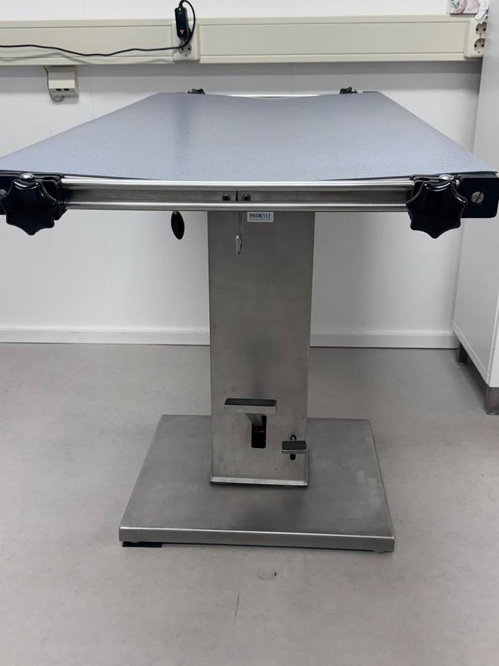Operatie-, behandeltafel veterinair, kantelbaar, Diversen, Braces, Gebruikt, Ophalen