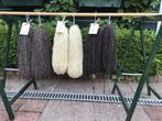 gesponnen schapenwol in natuurlijke kleuren, Hobby en Vrije tijd, Breien en Haken, Ophalen of Verzenden, Nieuw, Breien of Haken