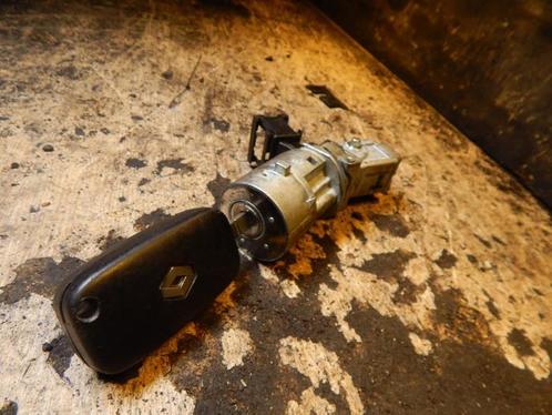 Kontaktslot + Sleutel van een Renault Clio, Auto-onderdelen, Overige Auto-onderdelen, Renault, Gebruikt, 3 maanden garantie, Ophalen of Verzenden