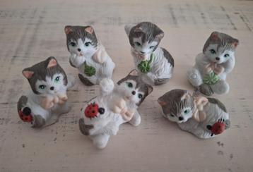 Set van 6 miniatuur letterbak poezen katten beeldjes beschikbaar voor biedingen