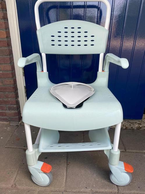 Verrijdbare douche/po/toilet stoel.  Etac, Diversen, Verpleegmiddelen, Ophalen of Verzenden