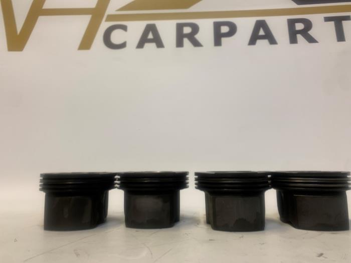 Zuiger van een Ford Transit, Auto-onderdelen, Motor en Toebehoren, Ford, Gebruikt, 3 maanden garantie, Ophalen of Verzenden