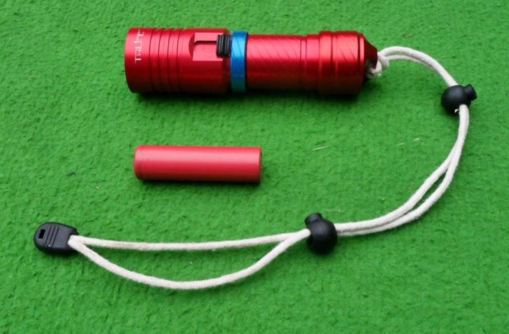 Led duiklamp met polsband en oplaadbare batterij, Watersport en Boten, Duiken, Zo goed als nieuw, Duiklamp, Ophalen of Verzenden