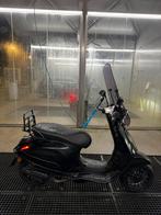 Vespa sprint black on black full option 2021, Fietsen en Brommers, Scooters | Vespa, Maximaal 45 km/u, Vespa S, Ophalen of Verzenden