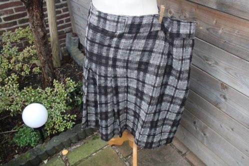 Rok zwart/ bruin/ creme Caroline Biss 46 Winter Vaste AANBIE, Kleding | Dames, Rokken, Zo goed als nieuw, Maat 46/48 (XL) of groter