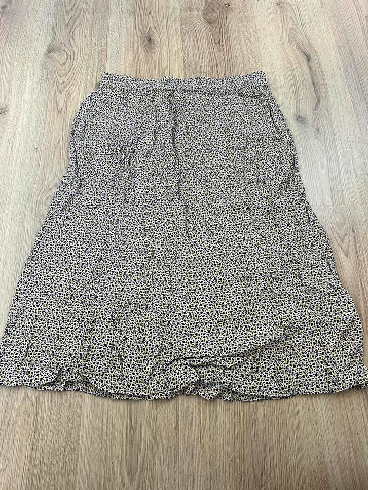 Numph roze geel zwart leopard rokje 40 nucecelia skirt, Kleding | Dames, Rokken, Zo goed als nieuw, Maat 38/40 (M), Roze, Onder de knie