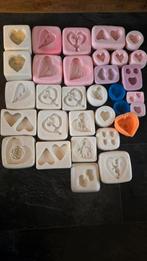 161 Siliconen mallen voor zeepjes maken + accessoires, Hobby en Vrije tijd, Ophalen of Verzenden, Gebruikt, Materiaal