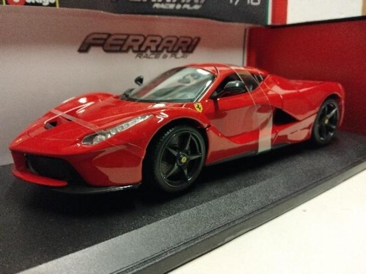 Ferrari La Ferrari rood Bburago metal new 1:18 KRD, Hobby en Vrije tijd, Modelauto's | 1:18, Zo goed als nieuw, Auto, Bburago