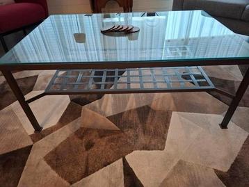 Salon tafel.