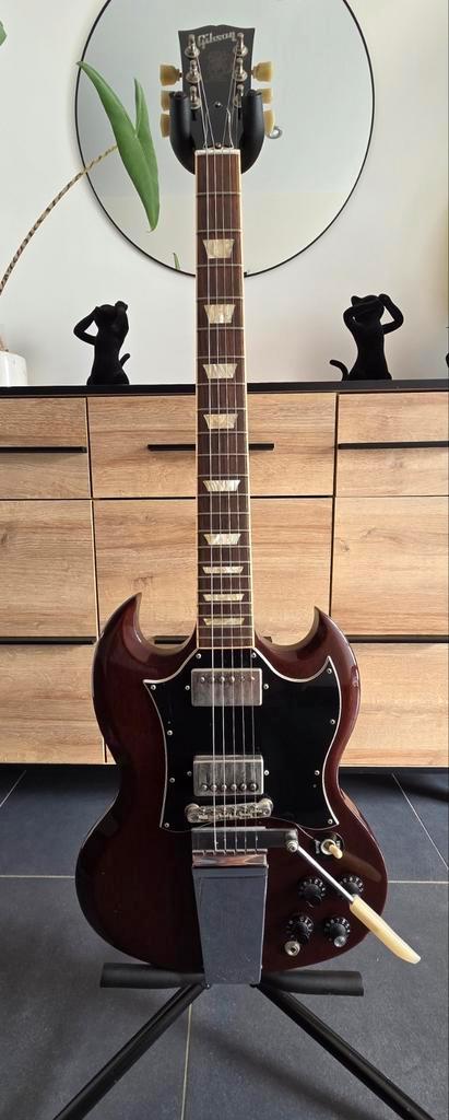 Gibson Sg Angus young en Gibson SG Voodoo met 2 versterkers, Muziek en Instrumenten, Snaarinstrumenten | Gitaren | Elektrisch