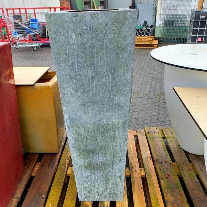 Hoge grijze bloempot hoogte 120 cm `` AFGEPRIJSD``, Tuin en Terras, Bloempotten, Gebruikt, Overige materialen, Binnen, Balkon