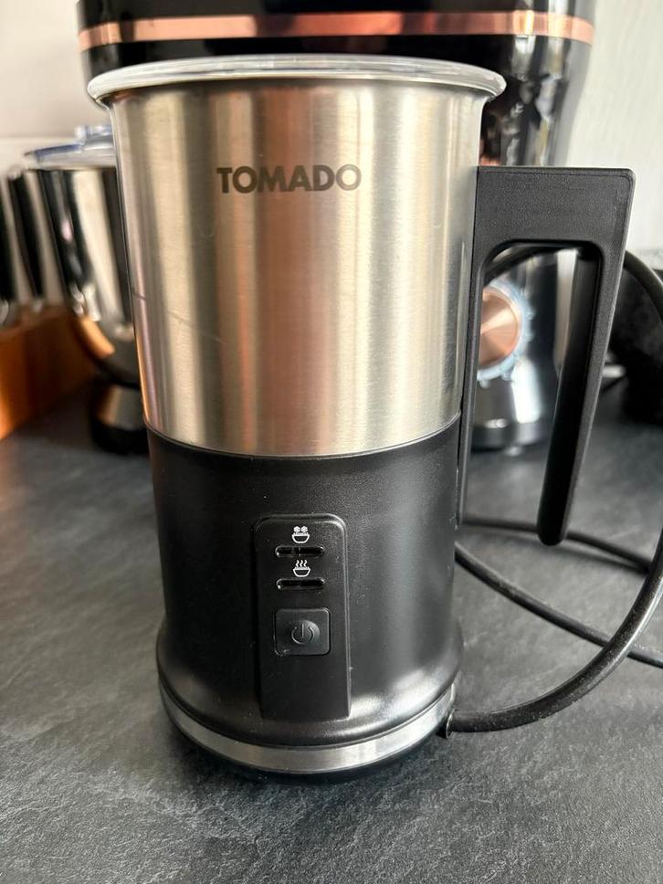 Tomado Melkopschuimer - Perfecte Latte!, Witgoed en Apparatuur, Melkopschuimers, Zo goed als nieuw, Elektrische melkopschuimer