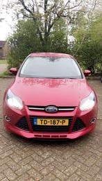 Ford Focus 1.0 Ecoboost 92KW 5D 2013 Rood ST uitvoering, Auto's, Ford, Te koop, Geïmporteerd, 5 stoelen, 20 km/l