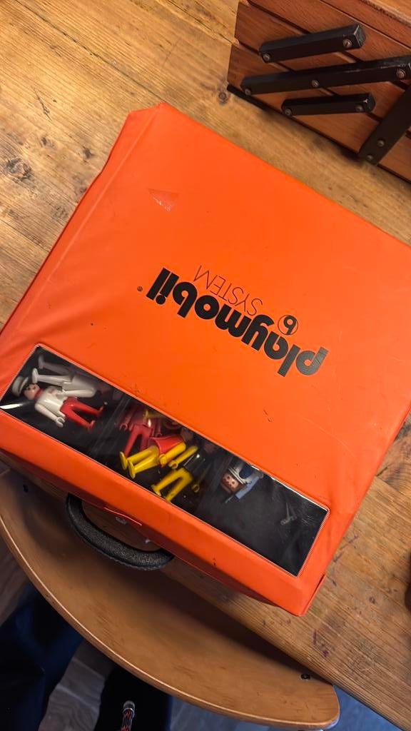 Playmobil system poppetjes in koffer jaren 70, Ophalen of Verzenden, Zo goed als nieuw