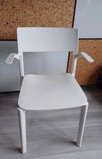 Kunstof stoelen., Twee, Wit, Zo goed als nieuw, Ophalen