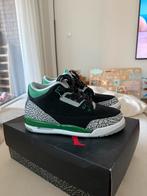Air Jordan 3 Pine Green 5.5Y, Ophalen of Verzenden, Zo goed als nieuw