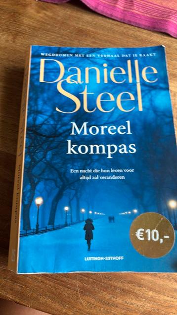 Danielle Steel - Moreel kompas beschikbaar voor biedingen