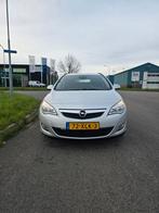 Opel Astra 1.4 74KW ST 2012 Grijs, Auto's, Origineel Nederlands, Te koop, Zilver of Grijs, 5 stoelen