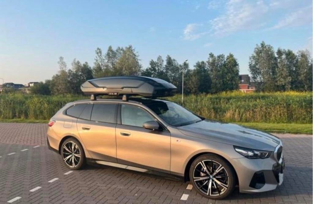 Thule Motion 3 XXL Skibox / Dakkoffer te Huur - 600 Liter, Auto diversen, Dakkoffers, Ophalen, Zo goed als nieuw