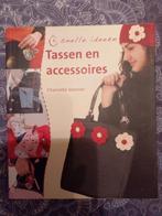 Tassen en accessoires - Charlotte Vannier, Ophalen of Verzenden, Zo goed als nieuw, Charlotte Vannier, Borduren en Naaien