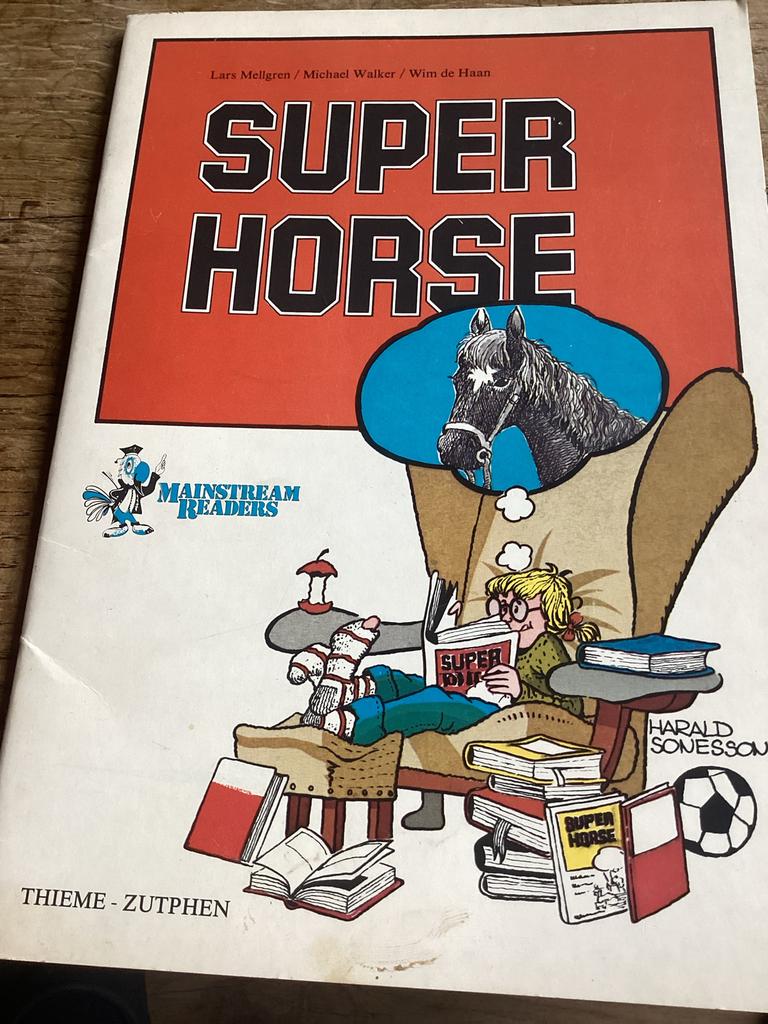 Super Horse - Eerste Druk, Ophalen of Verzenden, Gelezen, Fictie algemeen