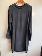 ZUSSS Zwarte Jurk Maat 46/48 (XL) van cupro stof, Kleding | Dames, Zwart, Maat 46/48 (XL) of groter, Ophalen of Verzenden, Zo goed als nieuw