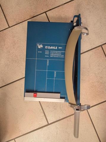 dahle 561 - papiersnijmachine - bordschaar beschikbaar voor biedingen