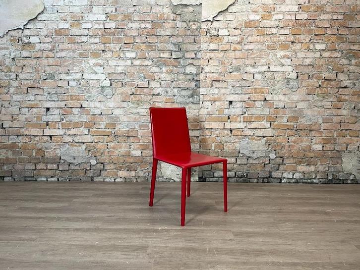 MEERDERE Arper Norma rood bij TheReSales, Huis en Inrichting, Stoelen, Zo goed als nieuw, Vijf, Zes of meer stoelen, Leer, Rood