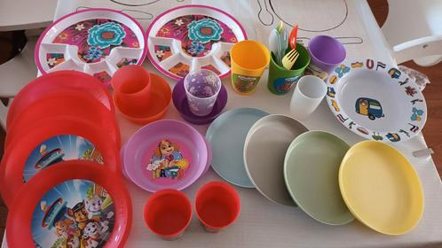 Plastic borden, bekers voor kinderen, Kinderen en Baby's, Kinderspulletjes, Gebruikt, Ophalen