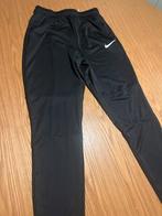 Nieuwe Nike trainingsbroek, maat 158-170, Kinderen en Baby's, Kinderkleding | Maat 158, Ophalen of Verzenden, Nieuw