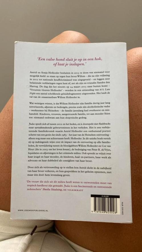 Astrid Holleeder - Judas, Boeken, Detectives, Zo goed als nieuw, Ophalen of Verzenden