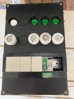 Stoppenkast 4 groepenkast, 3 op aardlekschakelaar, 1 niet, Doe-het-zelf en Verbouw, Elektra en Kabels, Ophalen of Verzenden, Gebruikt
