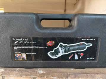 Scheermachine schapen beschikbaar voor biedingen