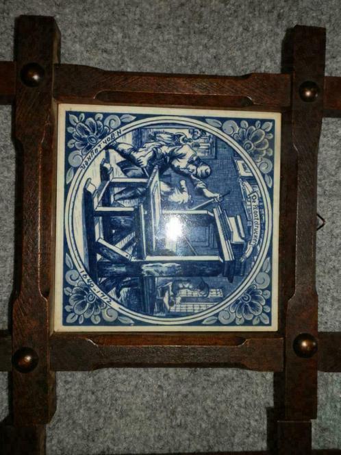 De Plaatdrucker van N Joh.Luyken 1649 1912 wandtegel, Antiek en Kunst, Antiek | Keramiek en Aardewerk, Ophalen of Verzenden