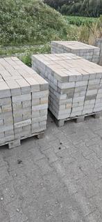 Te koop 40m2 gele betonklinkers, Tuin en Terras, Tegels en Klinkers, Ophalen, Klinkers, Zo goed als nieuw, 10 m² of meer