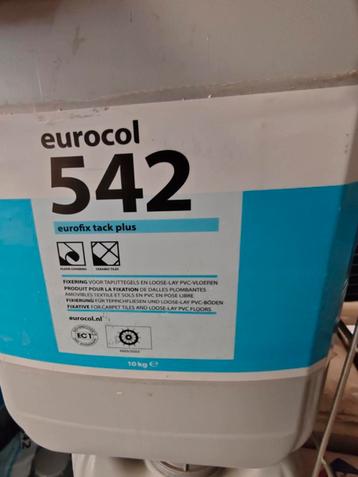 Eurocol 542 voor het verlijmen van tapijttegels of vinyl beschikbaar voor biedingen