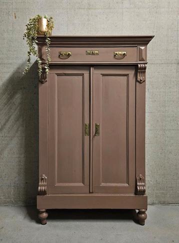 1️⃣Antieke brocante meidenkast vintage linnenkast kast taupe beschikbaar voor biedingen