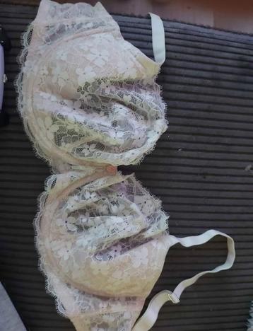 Victoria's Secret bra lace no padding 38DDD F85 beschikbaar voor biedingen