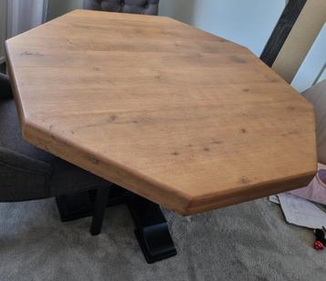 Massief eikenhouten eettafel 8 hoek