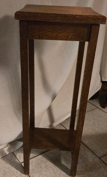 houten tafeltje  beschikbaar voor biedingen