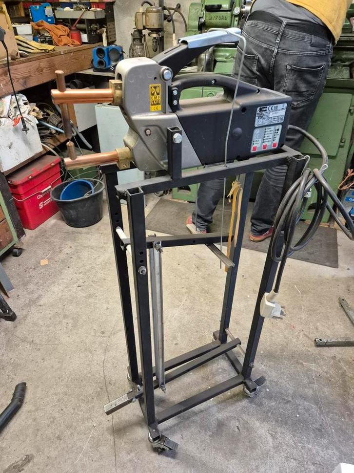 Telwin Digital Modular 400 Puntlasser op Onderstel, Doe-het-zelf en Verbouw, Gereedschap | Lasapparaten, Overige typen, 250 ampère of meer