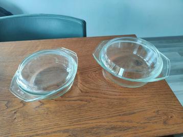 2x glazen ovenschalen met deksel beschikbaar voor biedingen