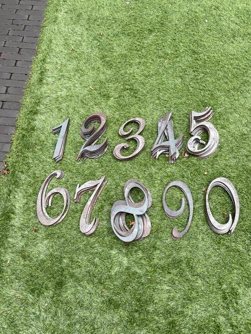 Huisnummers staal, Doe-het-zelf en Verbouw, IJzerwaren en Bevestigingsmiddelen, Overige typen, Ophalen